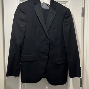 Vera Wang mens wedding tuxedo